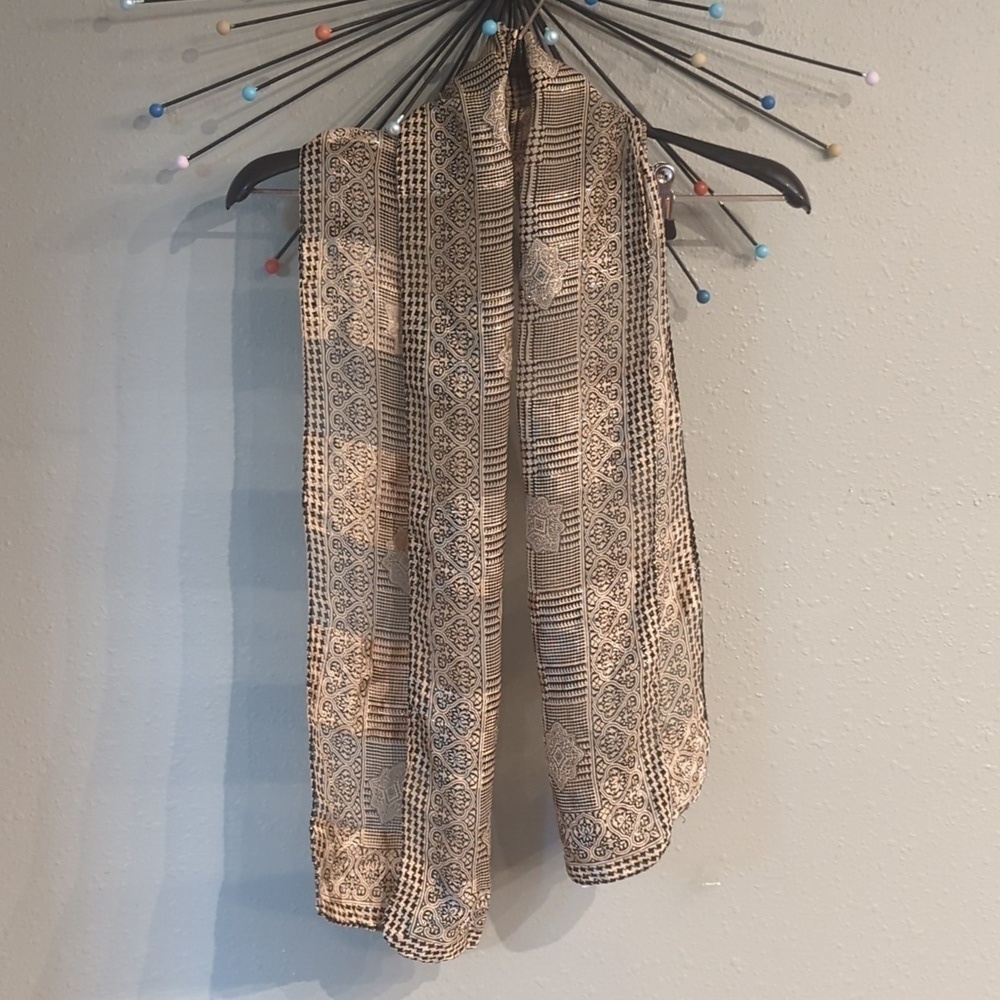 Vintage Scarf Weaved Gold Thread